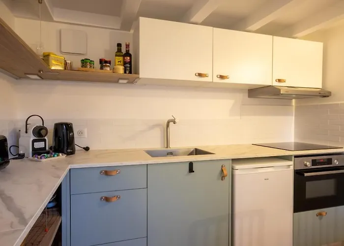 3 Personnes Avec Terrasse 50 M De La Grande Surf * Biarritz