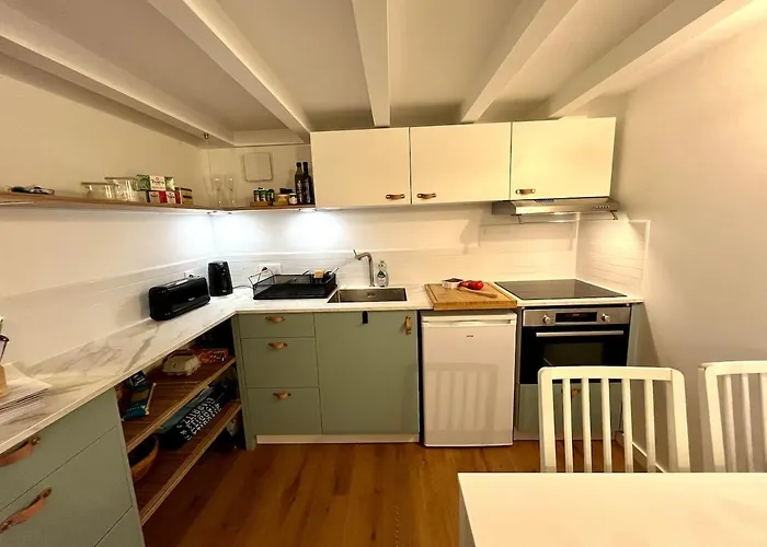 3 Personnes Avec Terrasse 50 M De La Grande Surf Apartman Biarritz